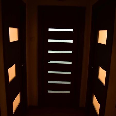Apartament Dabe Hd Хунедоара Екстер'єр фото