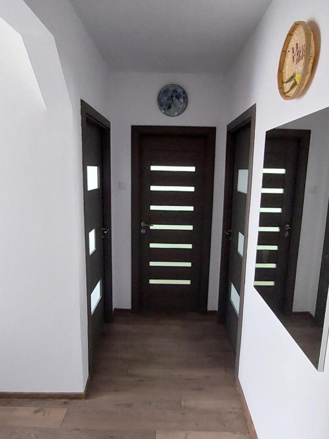 Apartament Dabe Hd Хунедоара Екстер'єр фото