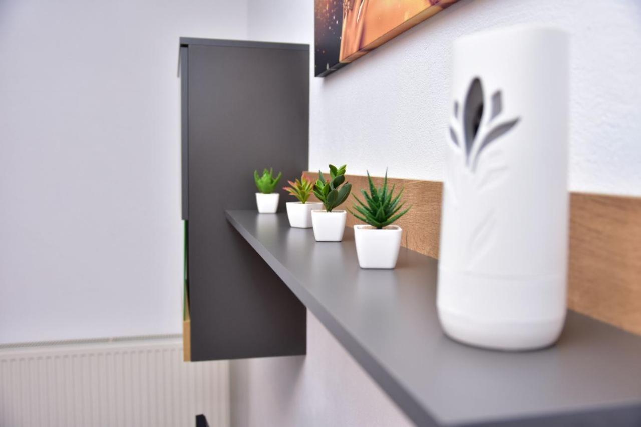 Apartament Dabe Hd Хунедоара Екстер'єр фото