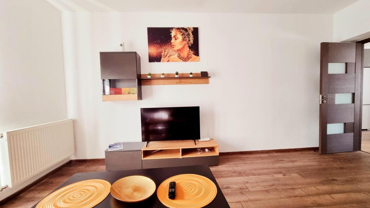 Apartament Dabe Hd Хунедоара Екстер'єр фото