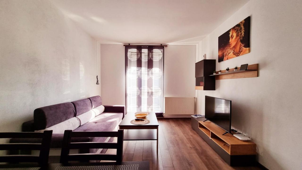 Apartament Dabe Hd Хунедоара Екстер'єр фото